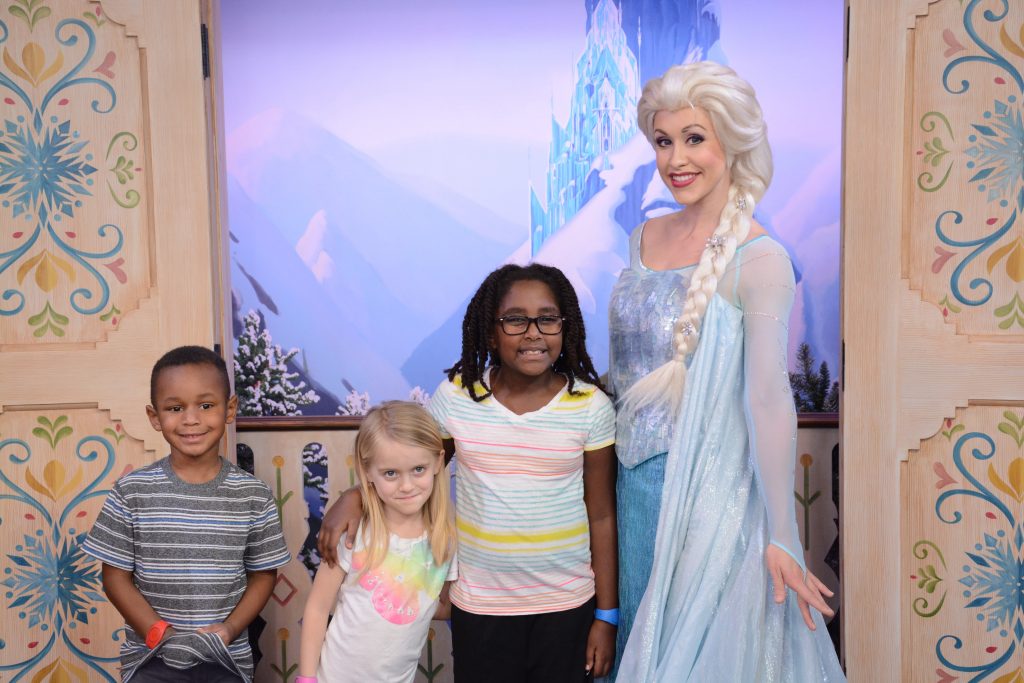 Elsa with 3 kids