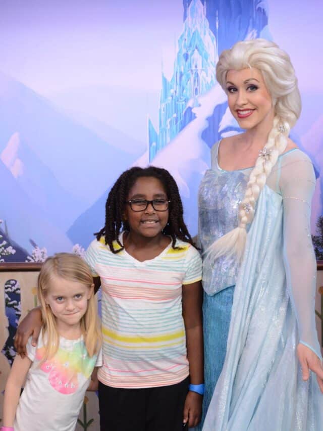 Elsa with 3 kids