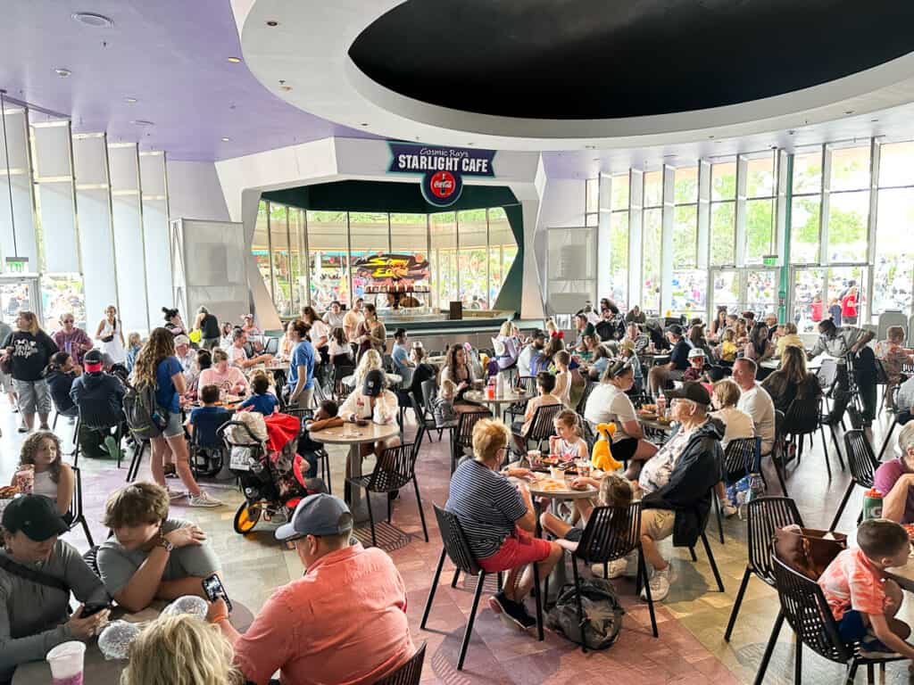 Cosmic Ray's Starlight Cafe dining 