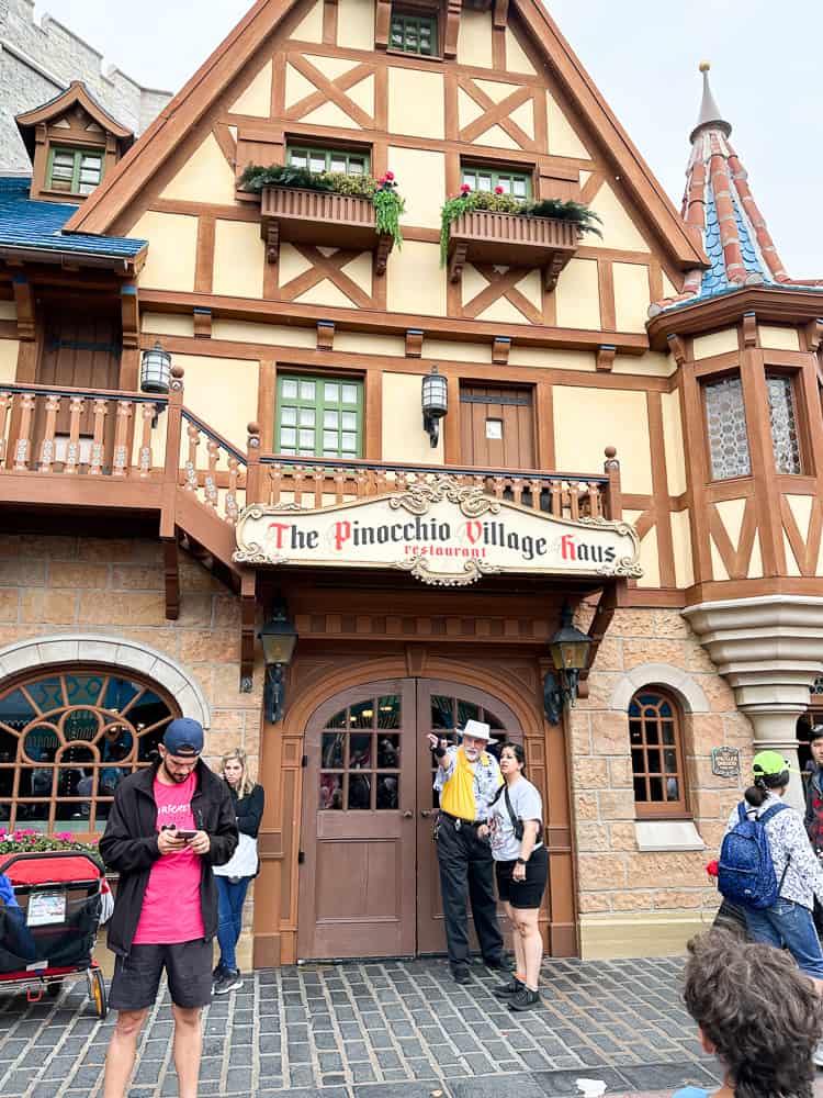 Pinocchio village haus Magic Kingdom