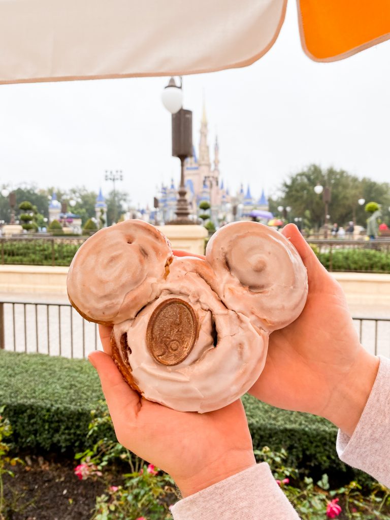 mickey mouse cinnamon roll