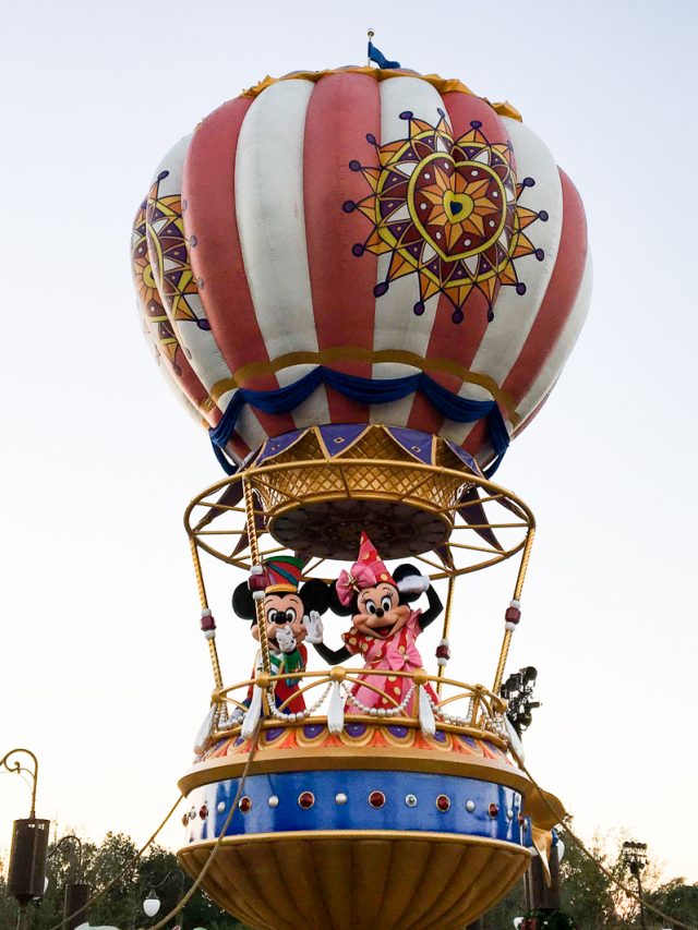 mickey and minnie on float