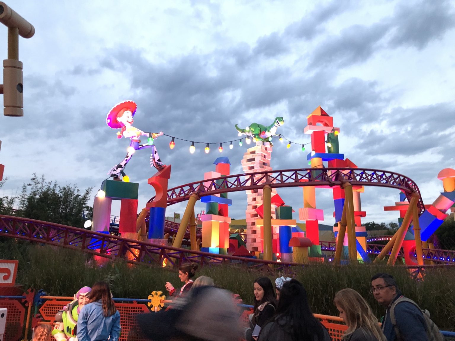 Slinky Dog Dash Review & Height Requirements - Disney With Dave's Daughters