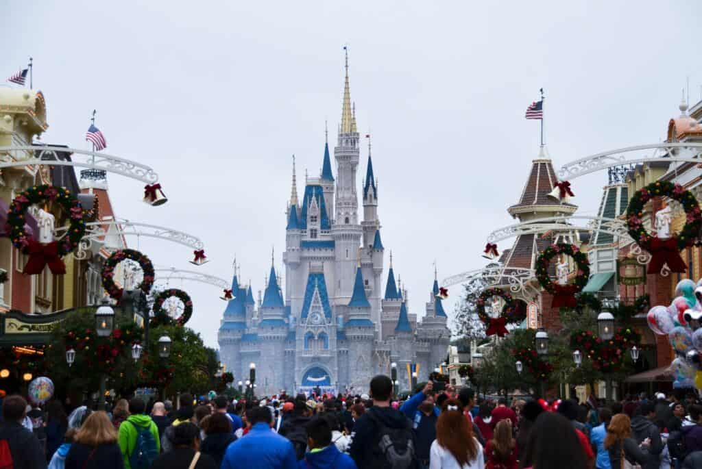 Disney Main Street use christmas