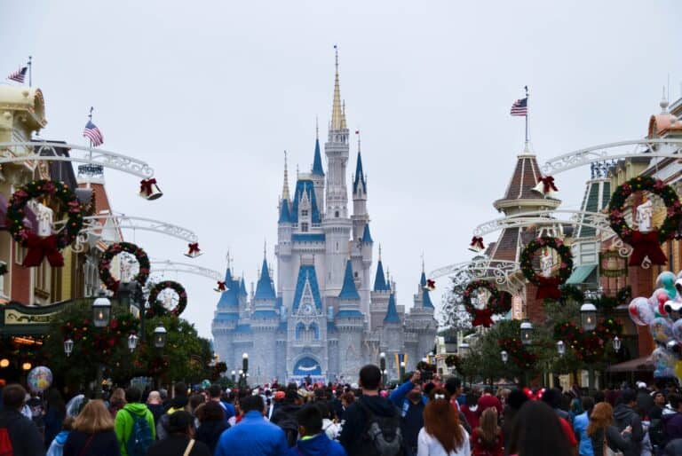 When Does Disney World Decorate For Christmas 