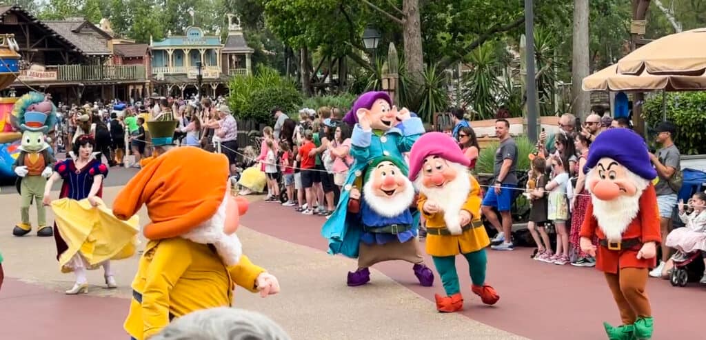 seven dwarfs at magic kingdom