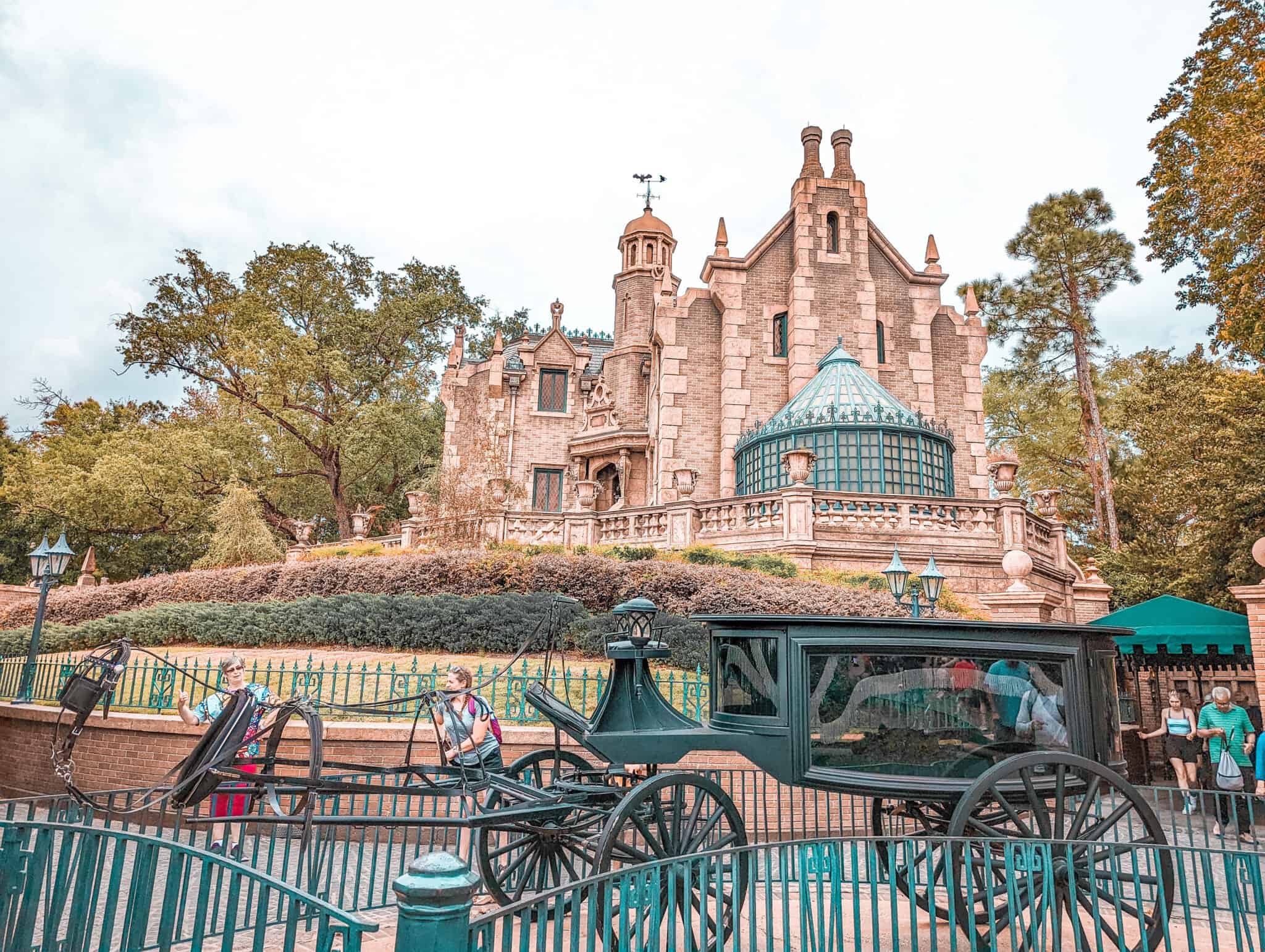 Disney World Haunted Mansion Ride What To Know 