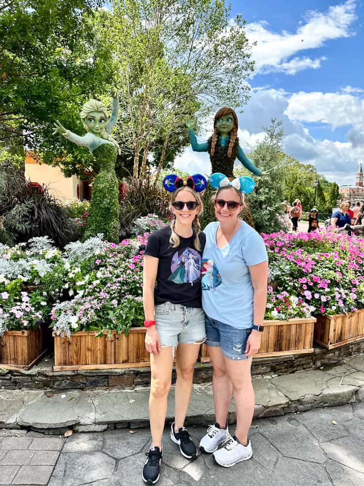 Elsa and Anna Frozen outfits Epcot