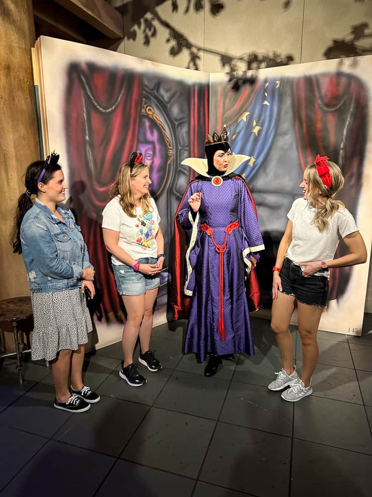 Evil Queen at Story Book Dining