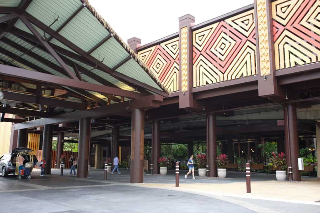 Disney's Polynesian Resort entrance