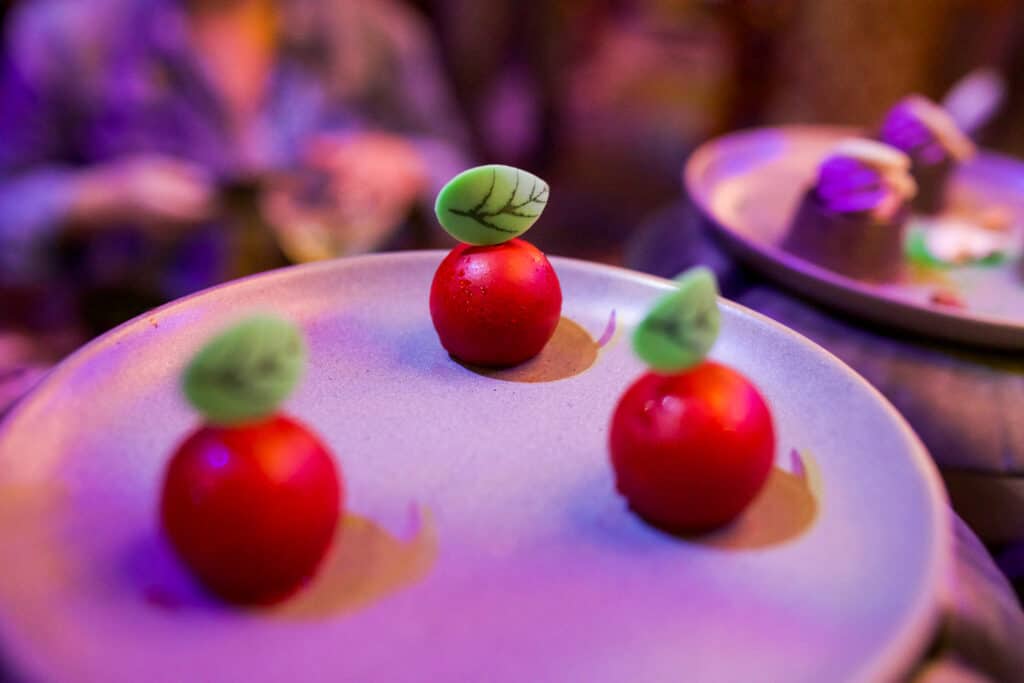 poison apple dessert