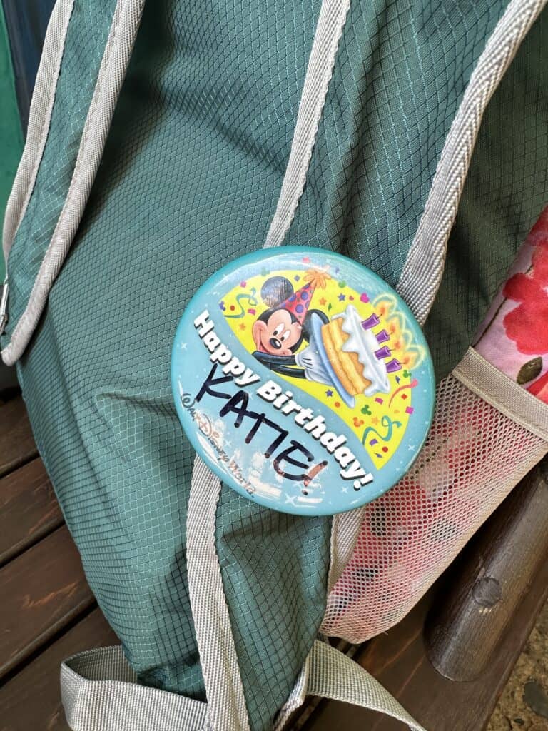 birthday button