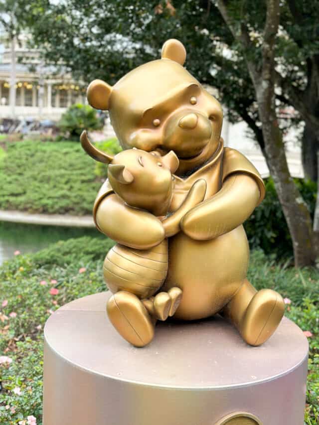 cropped-pooh-and-piglet-gold-statue-MK-3.jpg