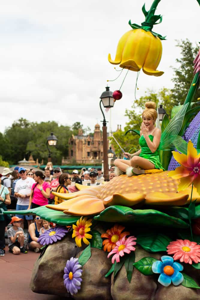 tinker bell peter pan parade-2