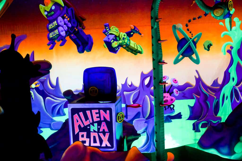 alien in a box Buzz Lightyear's Space Ranger Spin