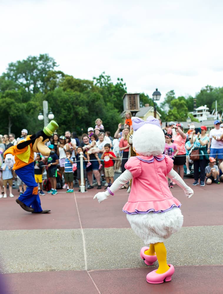 Daisy Duck and Goofy at Festival of Fantasy Parade