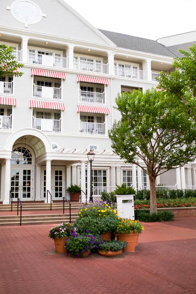 Yacht Club courtyard