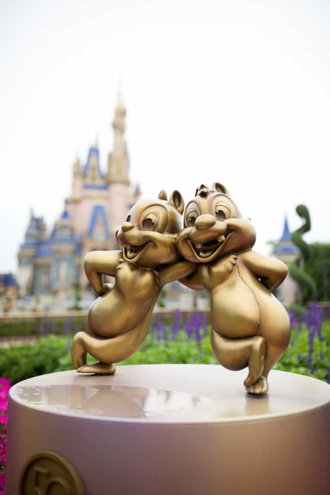 Chip and Dale gold statue