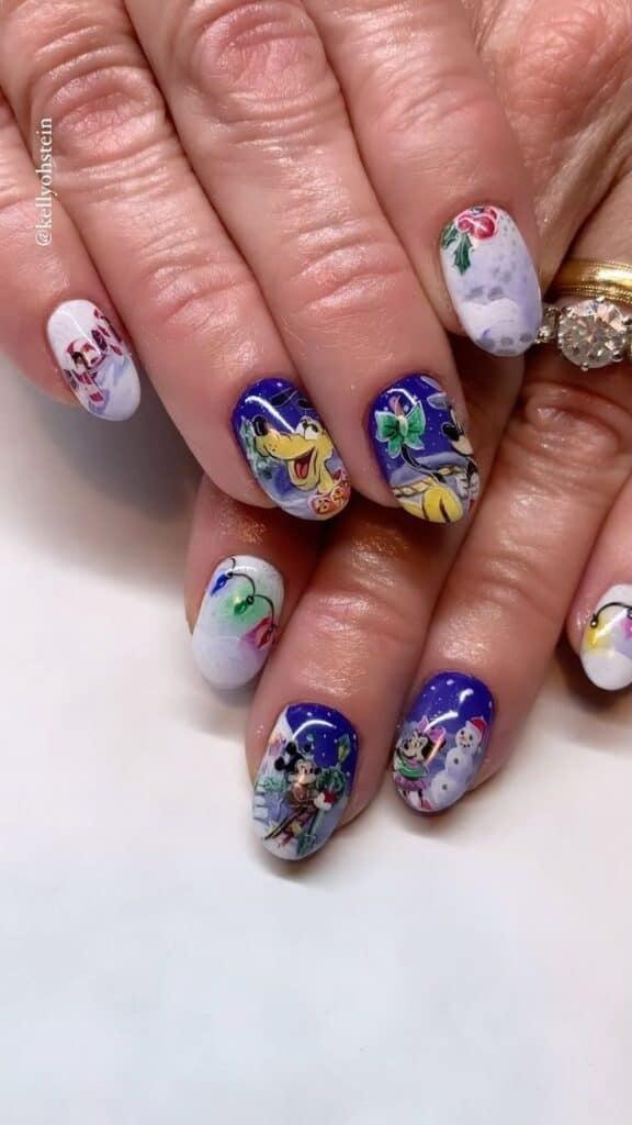 mickey's christmas nails