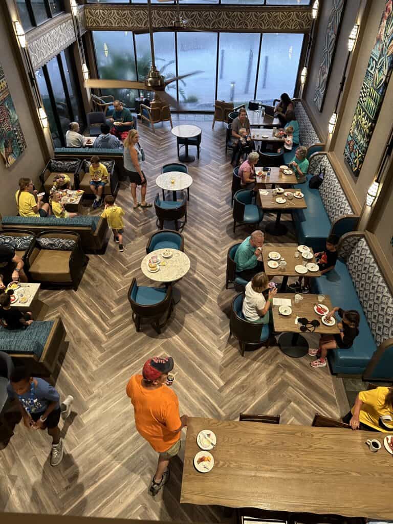 Polynesian club level lounge