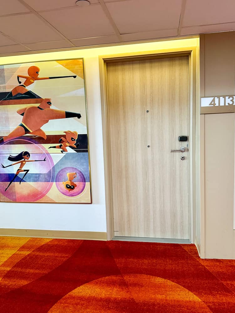 room comtemporary hotel